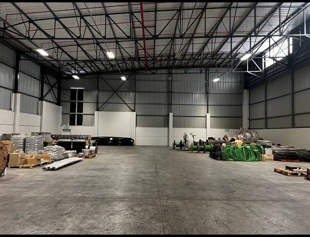 1,154M² WAREHOUSE TO LET IN AIRPORT INDUSTRIA